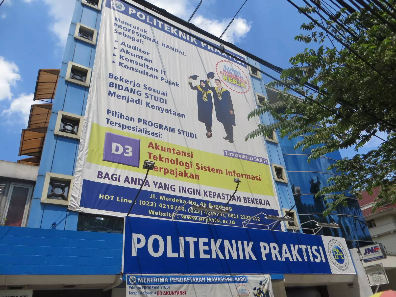 Gedung Politeknik Praktisi Bandung